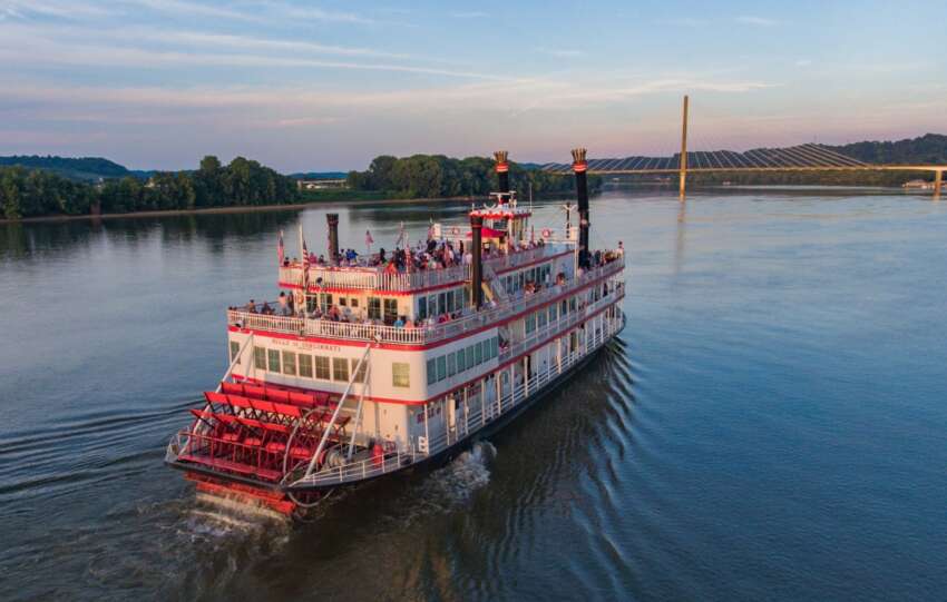 ohio riverboat cruise christmas